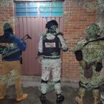 Fiscalía General catea un inmueble en Morelia y asegura dosis de narcótico; hay una persona detenida