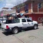 Irrumpen en una barbería para matar a balazos a 2 hombres en Uruapan