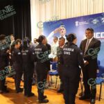 Policías reciben certificados por concluir carrera de Técnico Superior en Seguridad Pública
