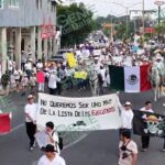 PIDEN AQUÍ RENUNCIAS Y REVOCACIÓN DURANTE MARCHA A CARLOS MANZO