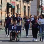 Familias disfrutan en orden y paz el Desfile del 20 de Noviembre en Morelia