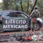 Aseguran 14 armas y 3 vehículos en Tocumbo