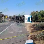 Choque de autobús La Línea con una Madrina en llamas deja dos pasajeros muertos