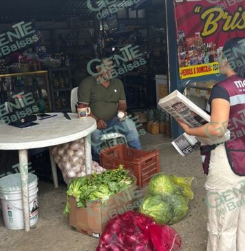 Rosalinda Savala realiza jornada informativa en Chucutitán para fortalecer la participación comunitaria