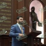 Octavio Ocampo presenta iniciativa para proteger a productores de maíz en Michoacán