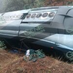 Volcadura de camión de pasajeros, deja 6 lesionados