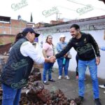 Yankel Benítez supervisa pavimentación en colonia Arboledas