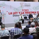 Abraham Espinoza refrenda compromiso con la inclusión durante foro “La Ley y Trisomía 21”