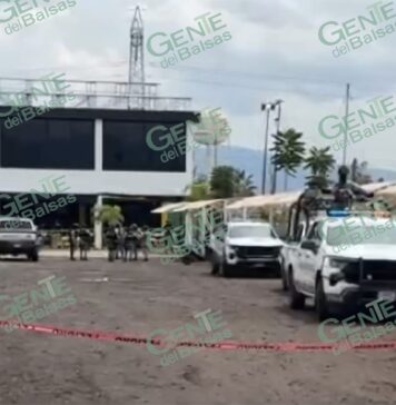 Motosicarios matan a dos hombres en club deportivo de Zamora