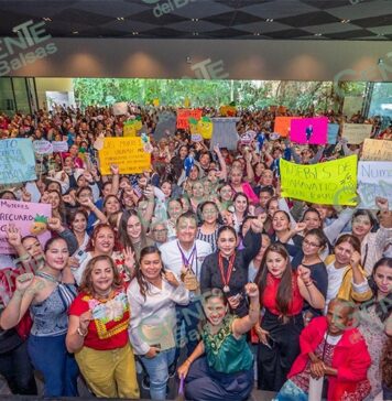 Más de 2 mil 500 mujeres de todo Michoacán cierran filas con Torres Piña en defensa de la soberanía nacional