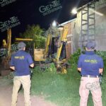 En cateo realizado en Apatzingán, asegura FGE excavadora hidráulica con reporte de robo