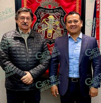 Carlos Torres Piña se reúne con Napoleón Gómez Urrutia para fortalecer el papel del sindicalismo en la 4T de Michoacán